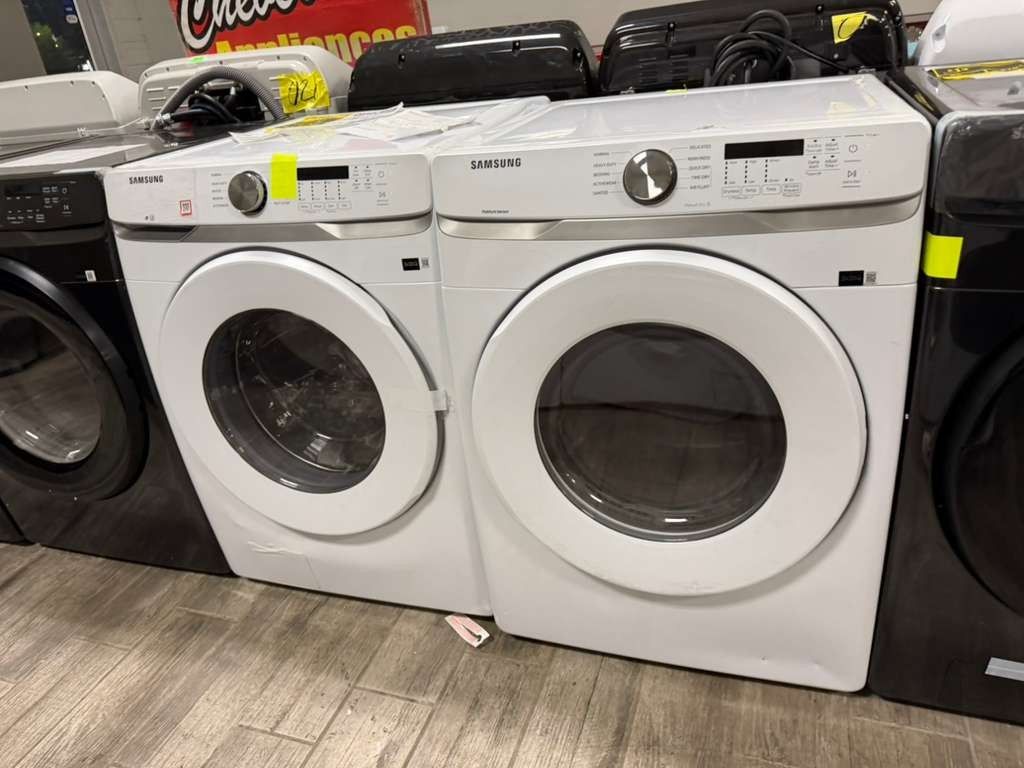 Samsung new washer and dryer set electric with warranty