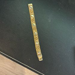 Vintage gold tone mesh filigree heart bracelet.