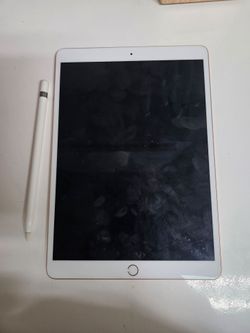 Apple iPad Gold with Apple Pencil