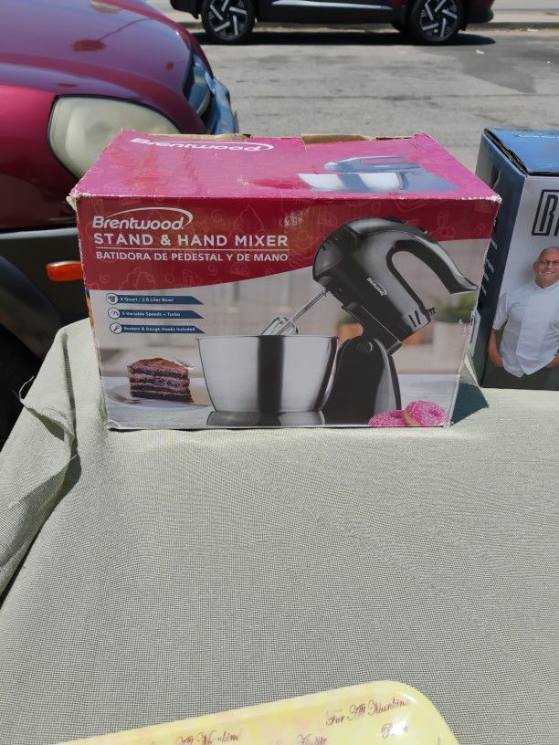 BRENTWOOD STAND AND HAND MIXER