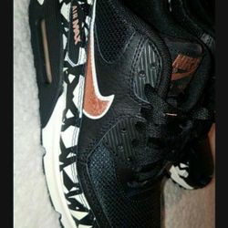 Air MAX
