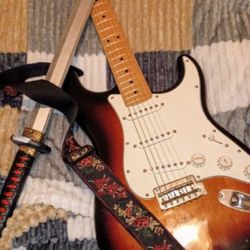 2024 Fender Player Strat Sunburst for Auction (Excellent Condition) READ DESCRIPTION 