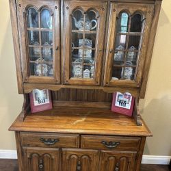 China Cabinet/Hutch