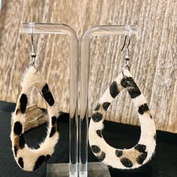 New! Ladies Fashion Earrings 