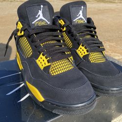 Jordan 4 Thunder 