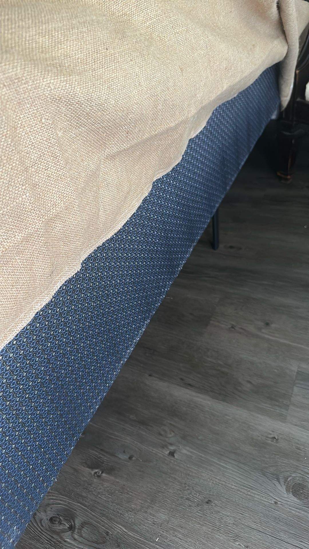 FREE QUEEN BOX SPRING MATTRESS