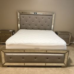 King Bedroom Set Beautiful & Elegant 