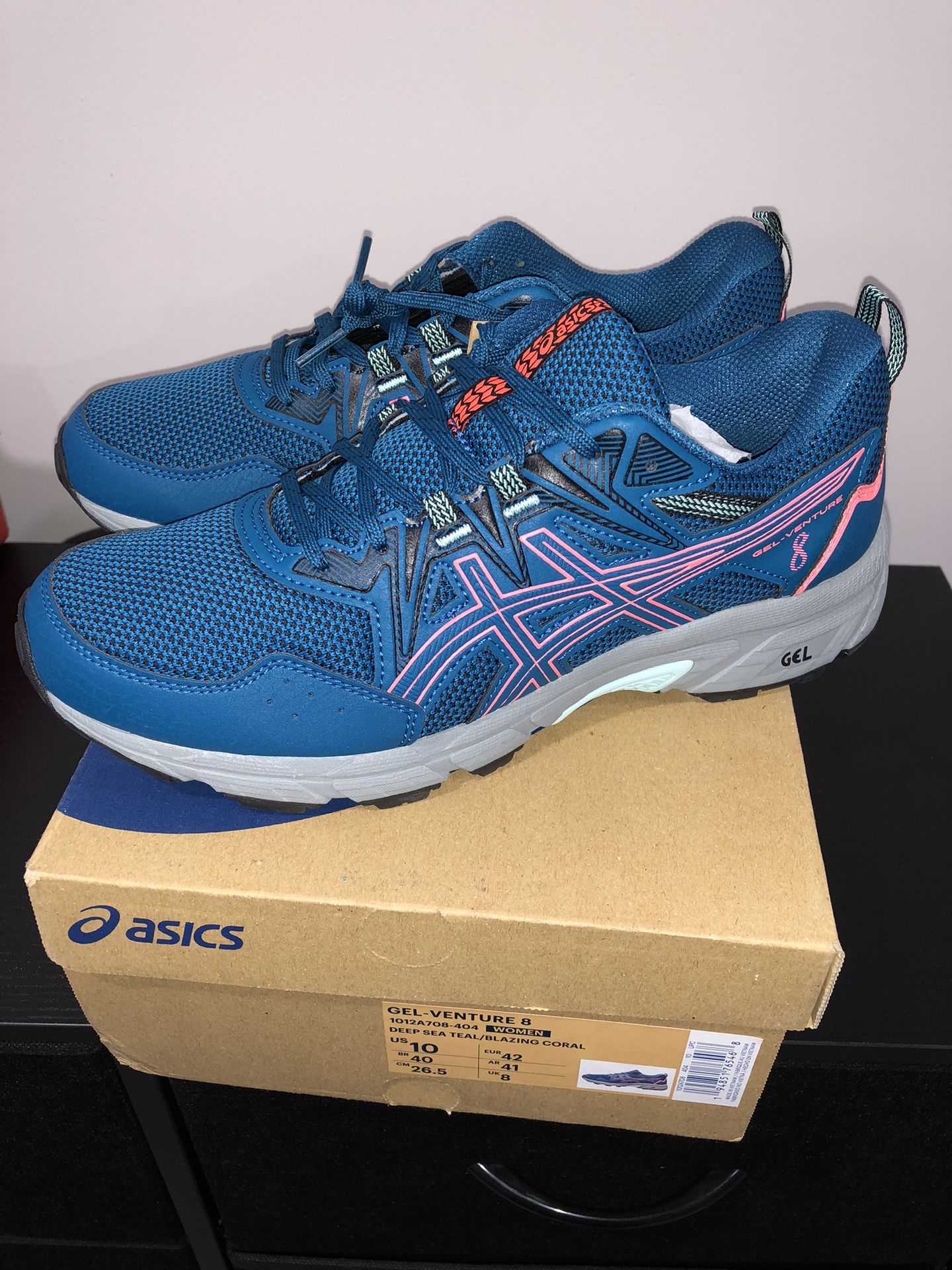 WOMEN'S ASICS