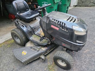 Craftsman LT2000 lawnmower for parts