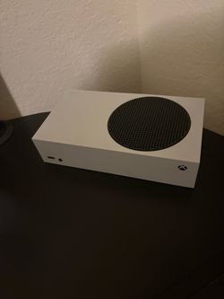 Xbox series s with a wired game sir controller