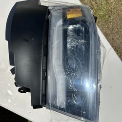2019-2024 RAM 1500 Headlight 