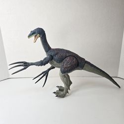 Jurassic World Dominion Hammond Collection Therizinosaurus Dinosaur Figure 2023 