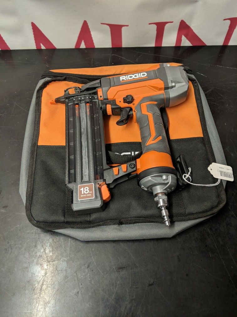 Rigid 18 Gauge Brad Nail Gun Pneumatic R213 BNF3