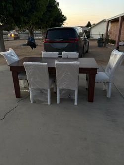 Dining table and 6 chairs