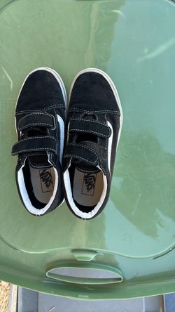8$ VELCRO VANS SIZE 3 GIRLS