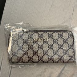 Gucci Ladies Wallet 
