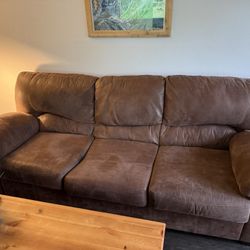 2 Couches To Go THIS Weekend 