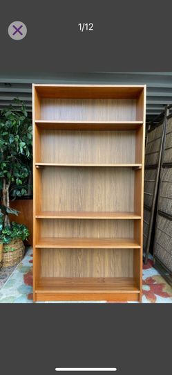 Brown Shelf Bookshelf, with adjustable shelves - 70H x 36W x 9D 