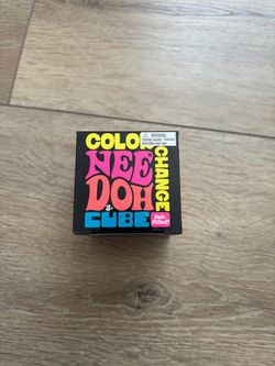 Needoh Color changing cube (Yellow)