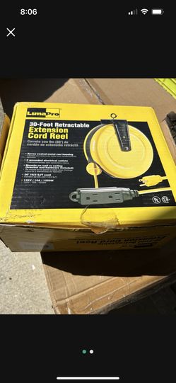 30’ Retractable Extension Cord reel