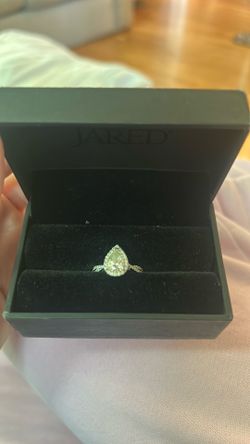 Diamond engagement ring size 4