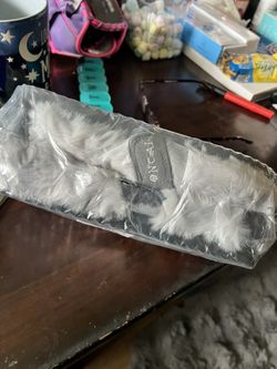 Women’s Size 7 Slippers-NEW