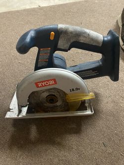 Ryobi ONE+ 18V Cordless 5 1/2 in. Circular Saw