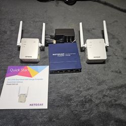 Netgear  WiFi Range Extenders  - 5 Port Ethernet Switch