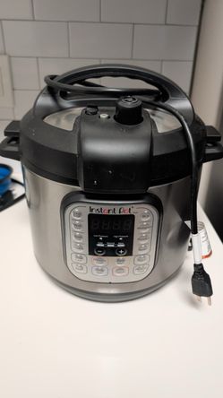 Instant Pot Duo Multi Cooker / Pressure Cooker