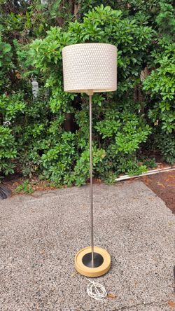 Floor lamp