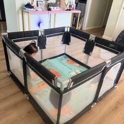 Play pen with mat