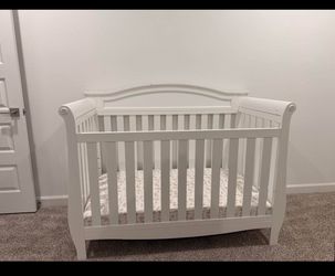 Baby crib
