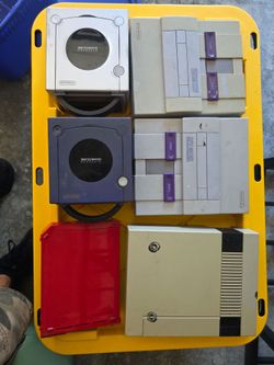 NINTENDO CONSOLES UNTESTED
