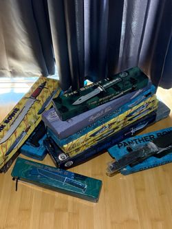 Knife collectibles
