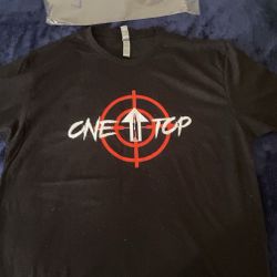 One Up Top Shirt/size large