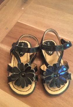 Toddler sandals size 5 girl black