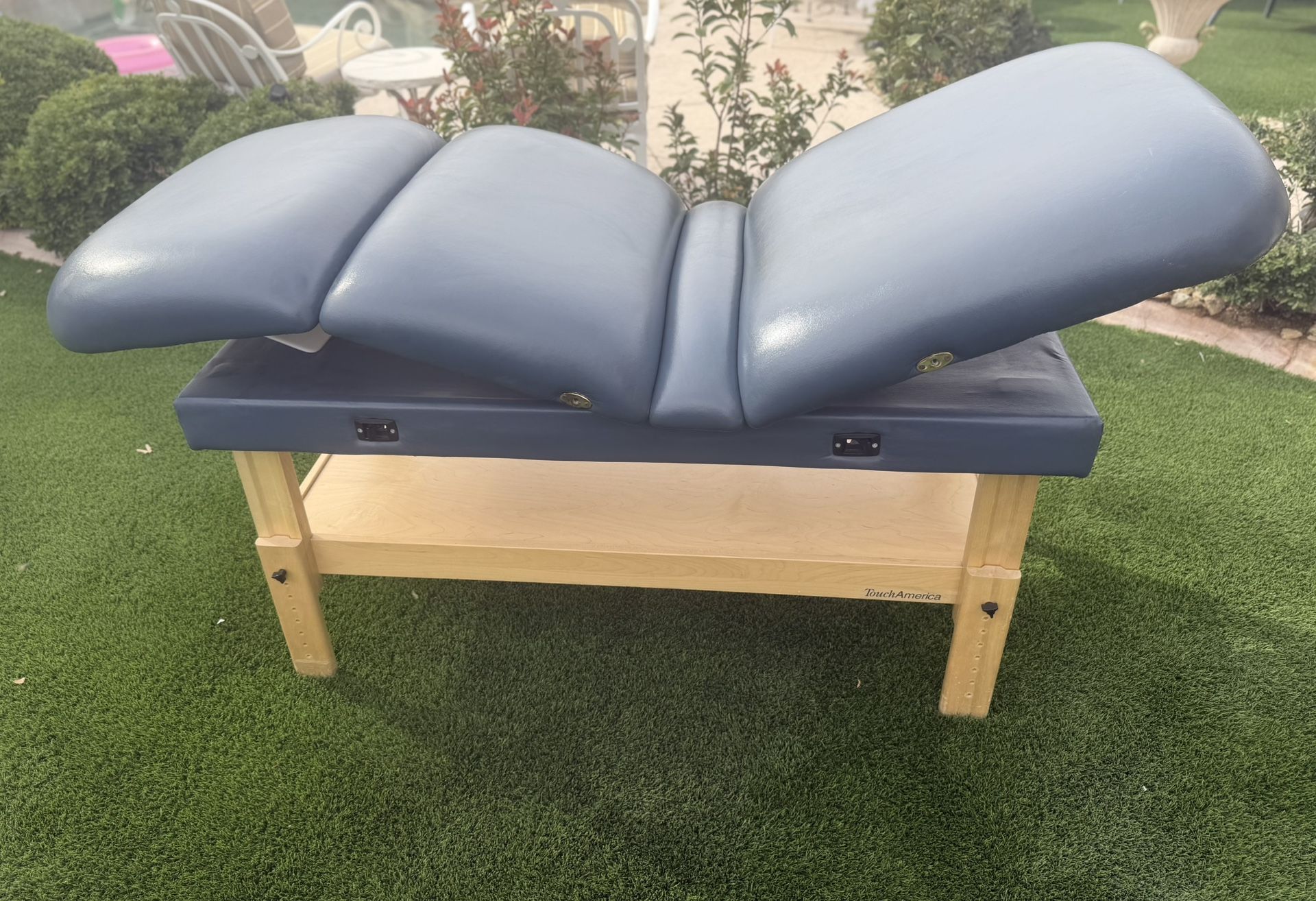 Massage Table (Touch America)