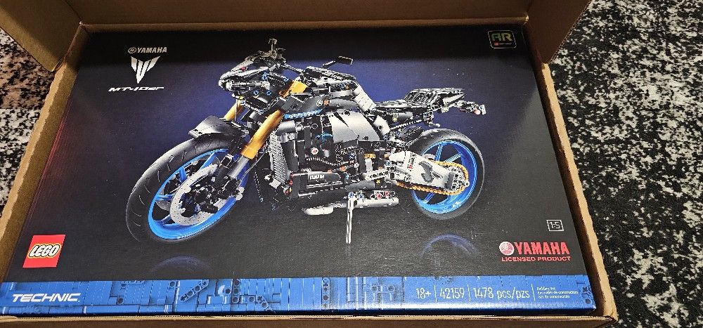 Lego Yamaha MT-10 SP