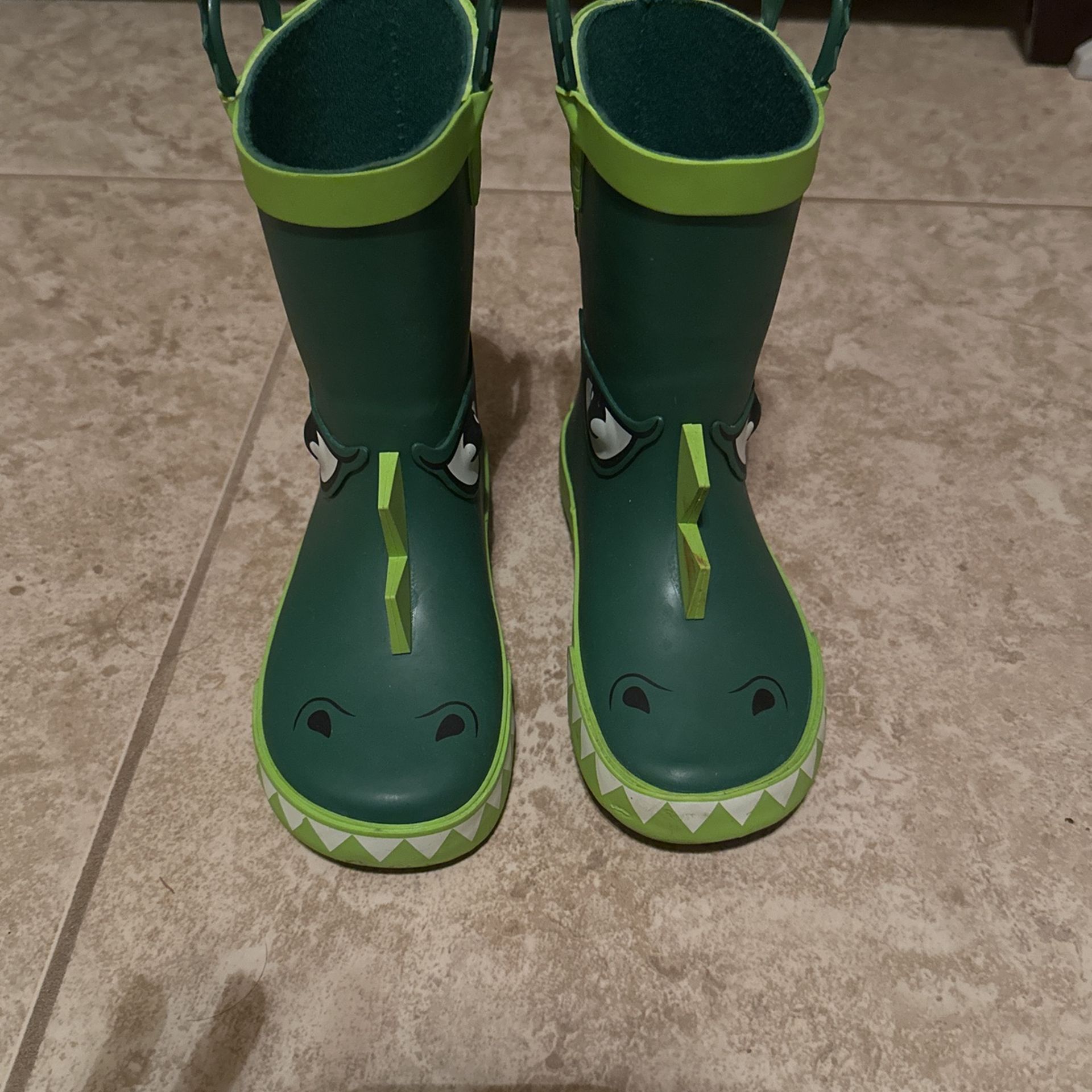 Toddler Rain Boots Size 9/10