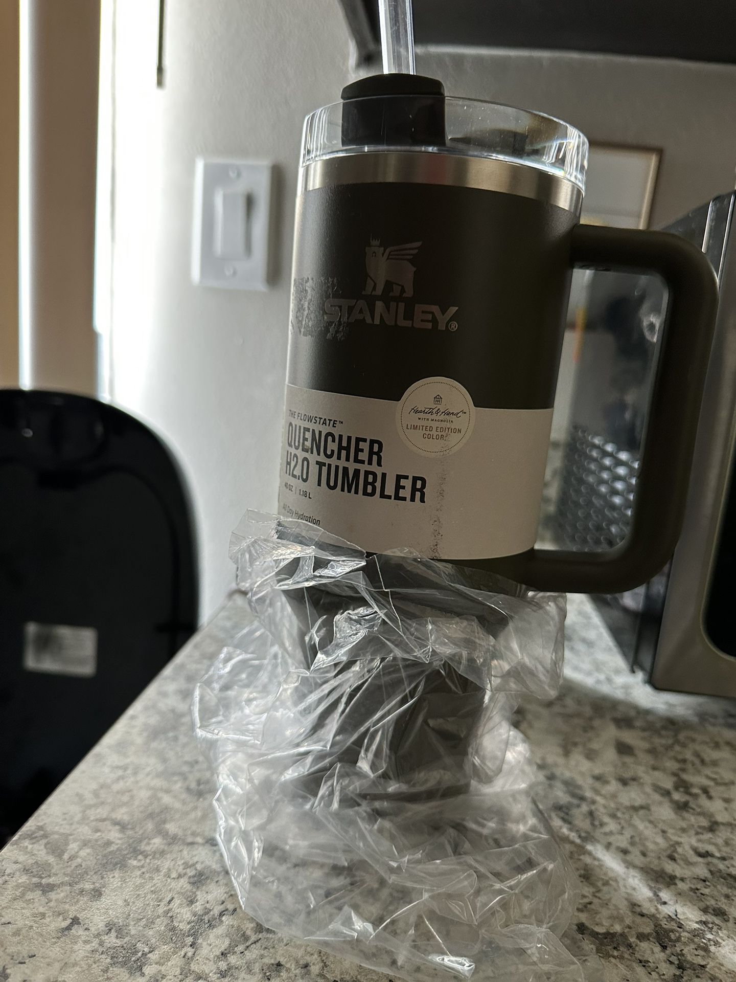 Stanley Cup (Soft Matte) Dune 40oz for Sale in Fresno, CA - OfferUp