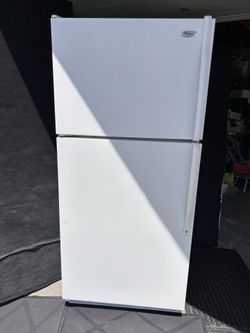 Whirlpool Refrigerator top Freezer and fridge