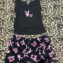 size small clothes (check description) 