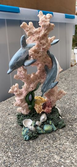 Dolphin decor