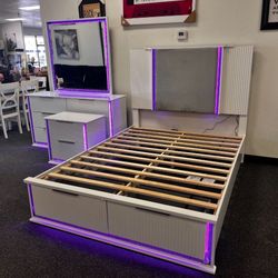 4 Piece Queen Size LED Bedroom Set