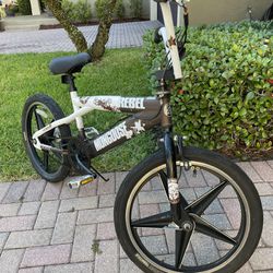 MONGOOSE REBEL BMX Bike 20