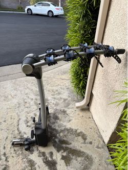 Thule Apex XT Swing Bike Rack