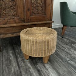 Wicker Footstool Ottoman 