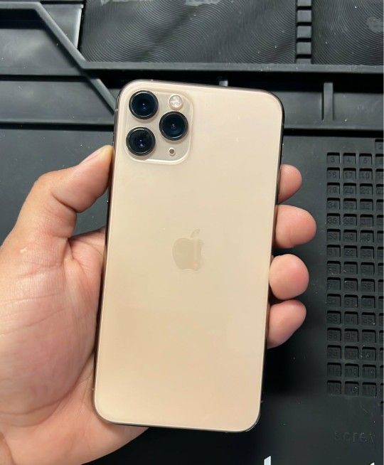 Apple iPhone 11 Pro 256 GB in Gold for Unl