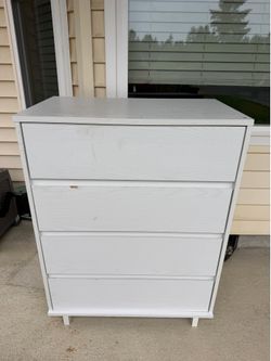 Dresser