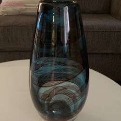Glass vase